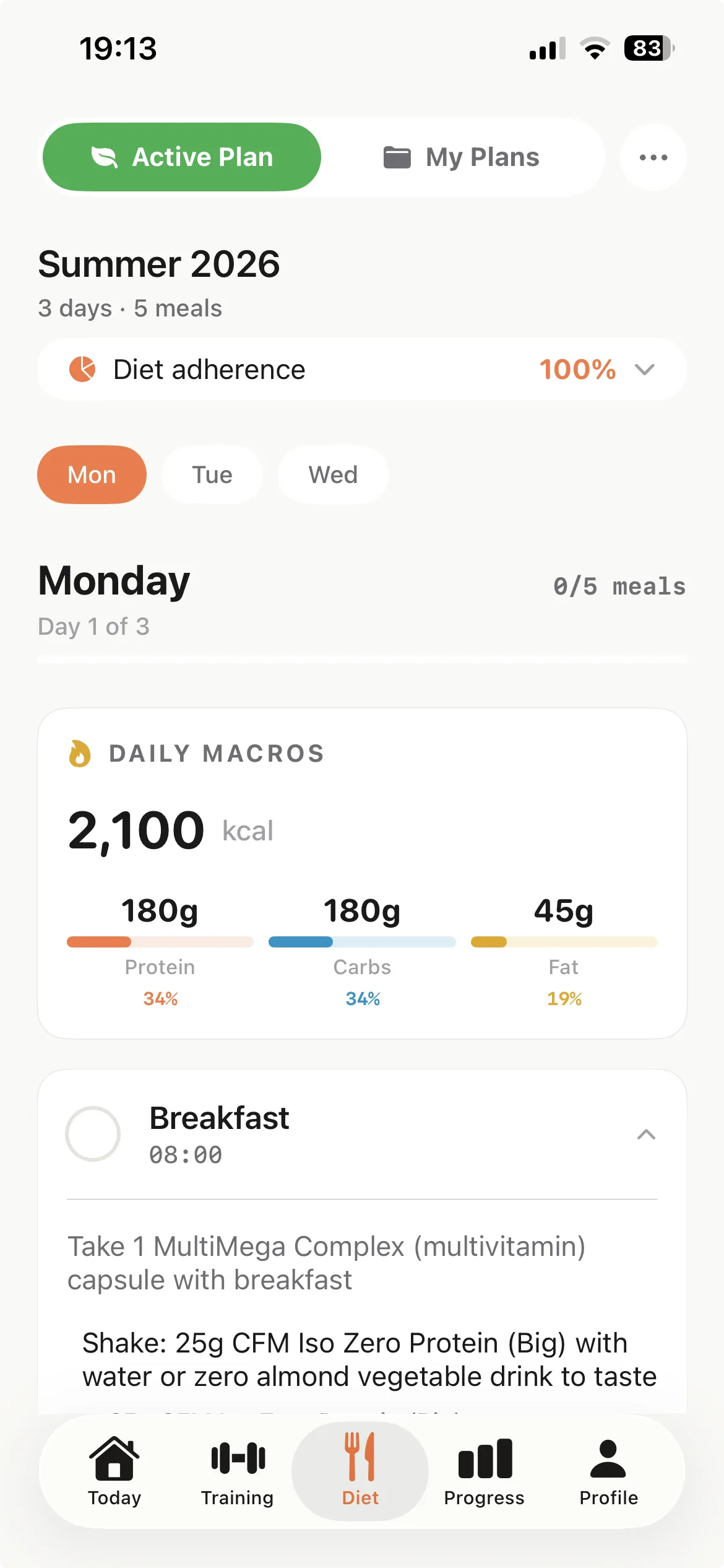 BulkUp app screen showing the day’s diet plan with meals to tick off
